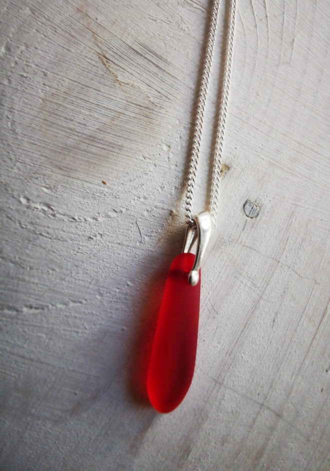 Delicate Cultured Seaglass Pendant Necklace - Image 3
